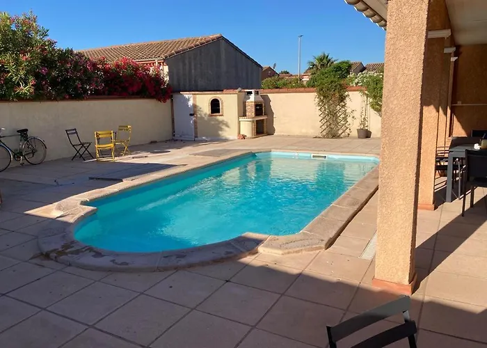 Falla Spacieuse Familiale Avec Piscine Proche Villa
